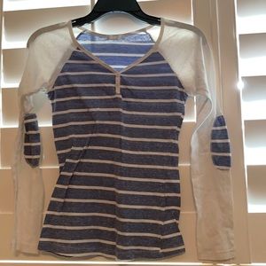Long sleeve tee shirt